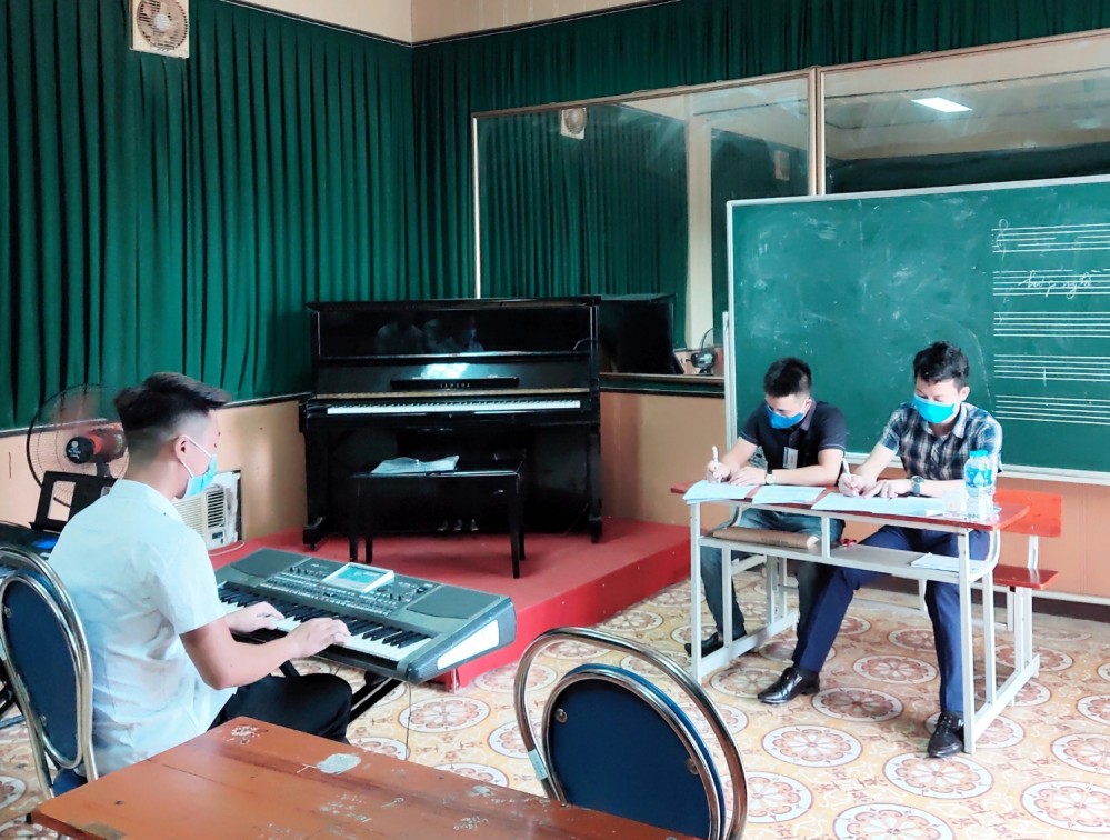 Phần thi thực hành của thí sinh lớp Biểu diễn Nhạc cụ phương Tây K15